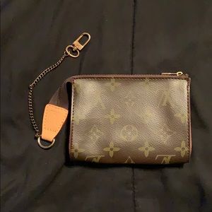 Louis Vuitton coin purse 5.5 inch